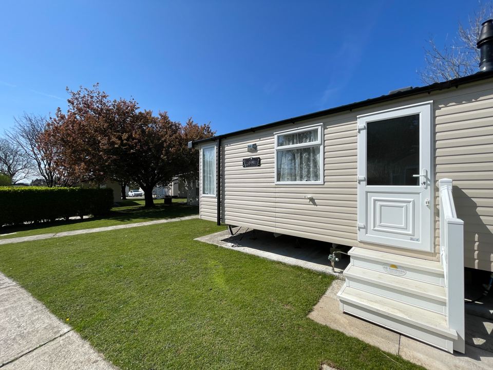 Static caravan with steps