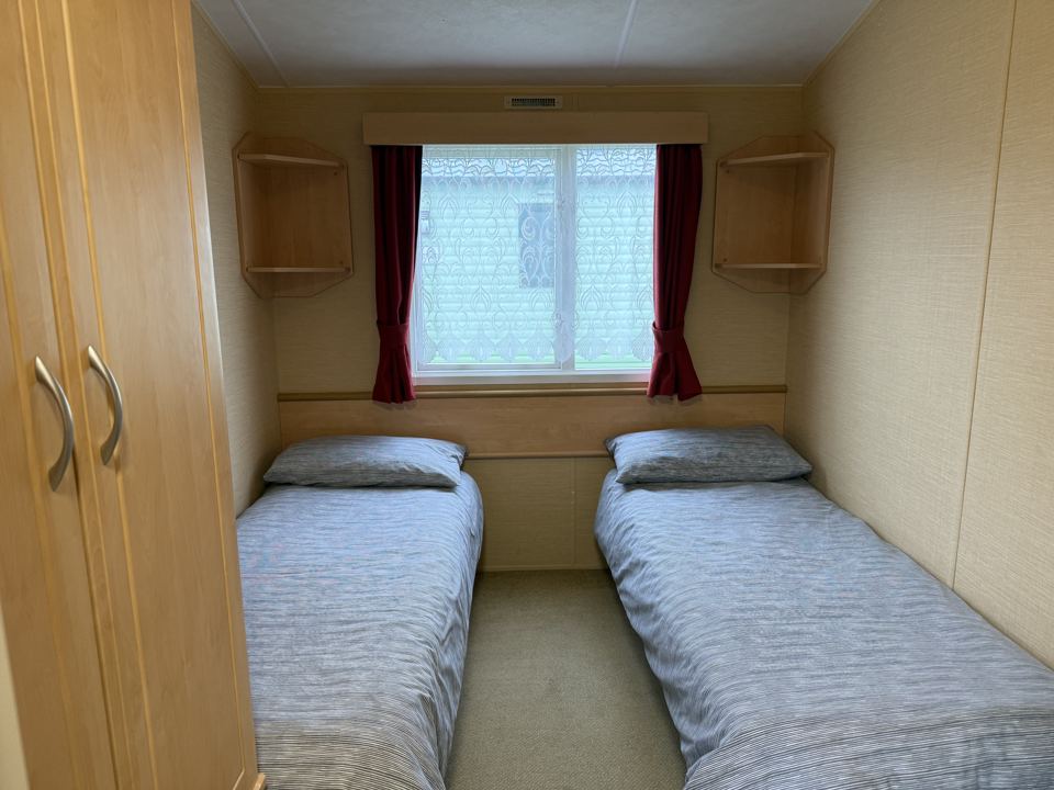 Twin bedroom in the static caravan