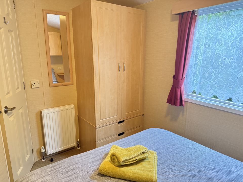 Double bedroom with wardrobe