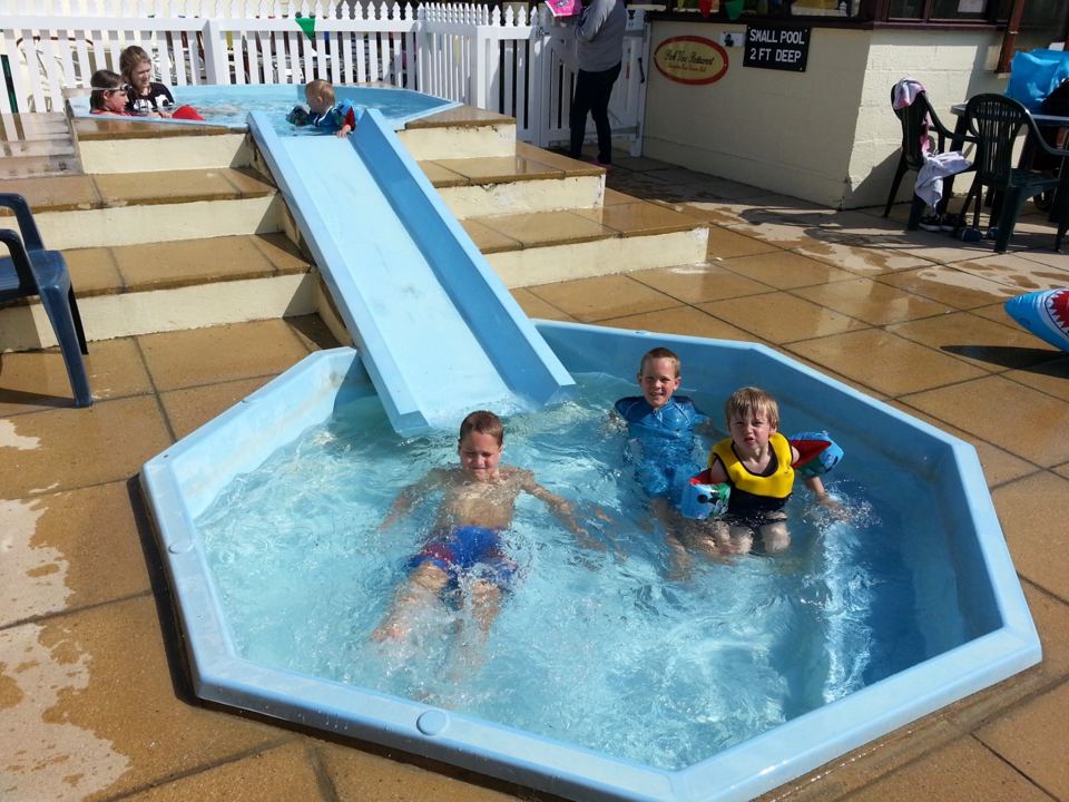 Toddler pool and slide