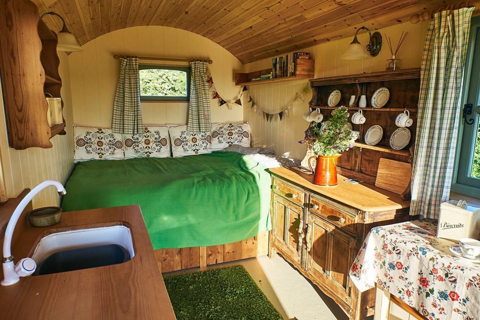 Hut bed and kitchenette