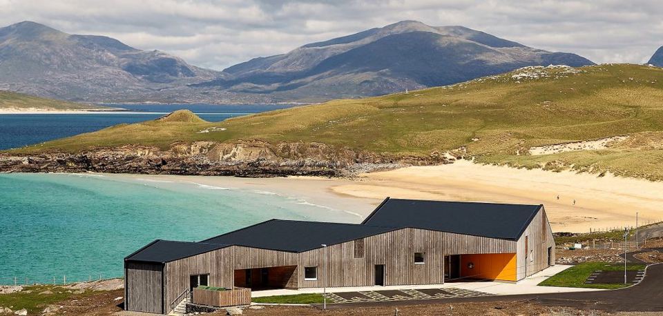 Talla na Mara above the beach