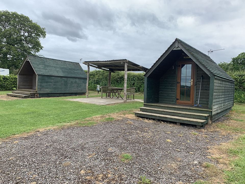 Pod and cabin with picnic table