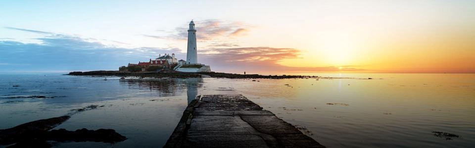 St Mary's Lighthouse at sunrise