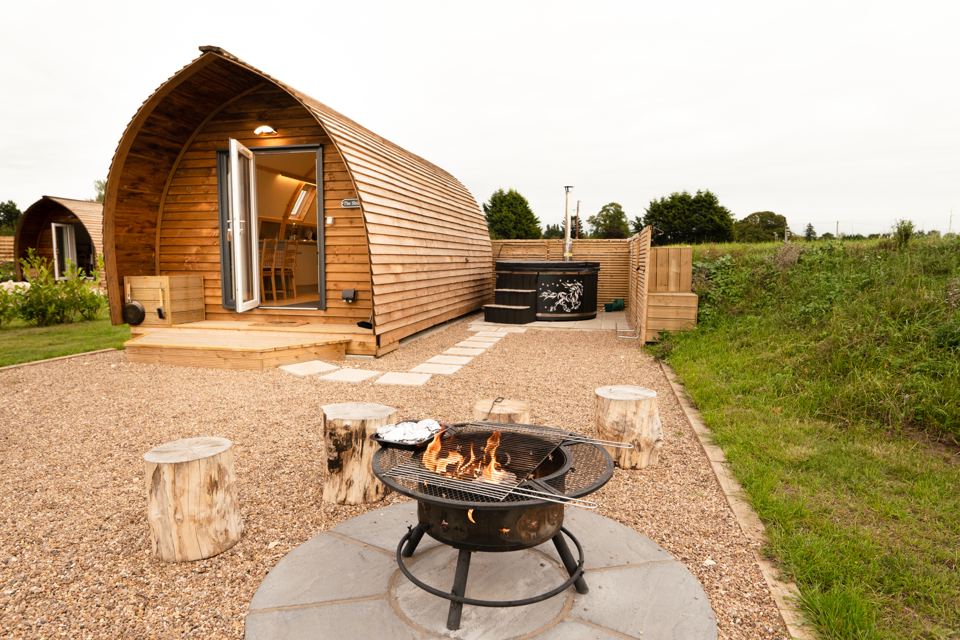 Cabin with hot tub and fire pit