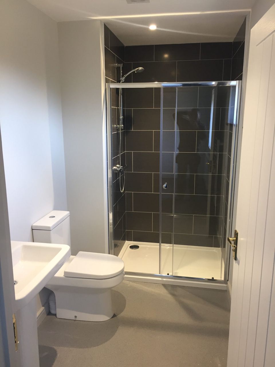 Lodge shower room