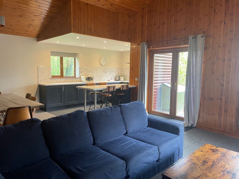 Lodge kitchen and lounge