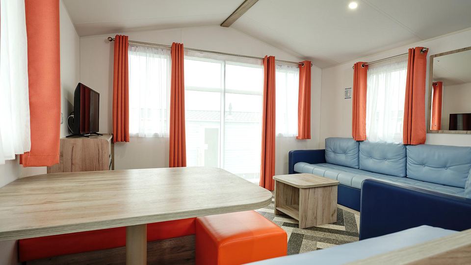 Lounge and dining area