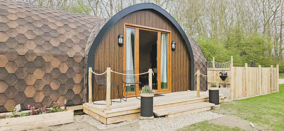 Luxury pod with decking